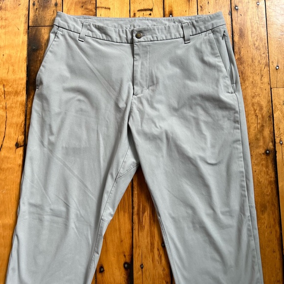 Lululemon Men’s 34 (Fits 34x28) Commission Pants Grey Stretch Performance M5A49S - Picture 1 of 10